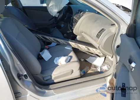 2010 Nissan Altima 2.5 S z USA, uszkodzony, nr VIN 1N4AL2AP7AN530706